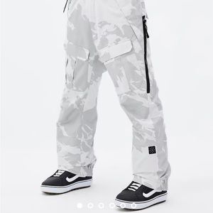 Dope Snow men’s Skii pants size LG